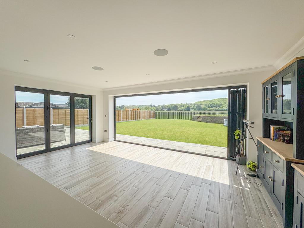 Dining space 1