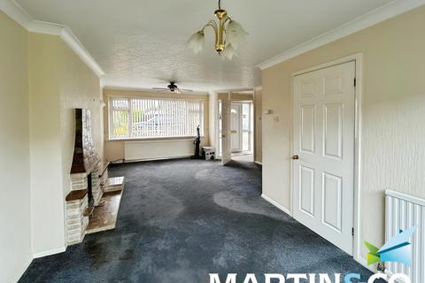 3 bedroom semi-detached house for sale, Thornleigh Crescent, Wakefield WF2