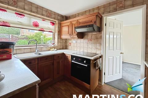 3 bedroom semi-detached house for sale, Thornleigh Crescent, Wakefield WF2