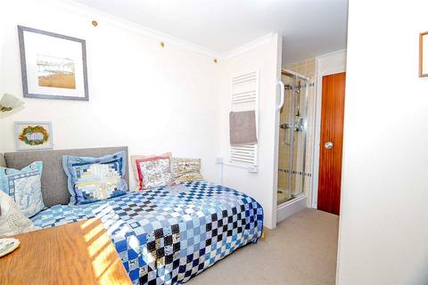 2 Pew Tor Close, Yelverton, PL20 6EH