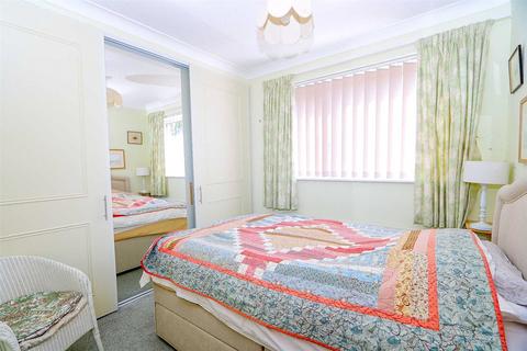 2 Pew Tor Close, Yelverton, PL20 6EH