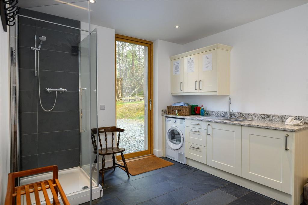 Utility/Shower Room