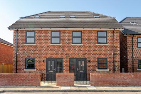 3 bedroom semi-detached house for sale, Carpenter Close, Southsea