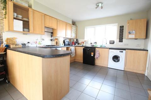 4 bedroom semi-detached house for sale, Beckett Place, Westbury