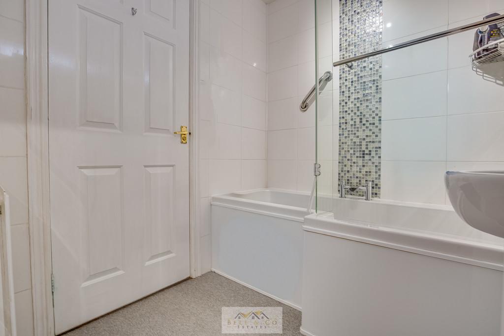 Bathroom 1.1