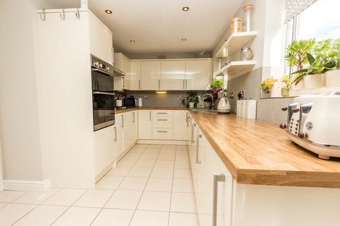 4 bedroom detached house for sale, Aldsworth Close, Wellingborough NN8