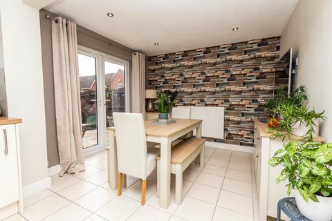 4 bedroom detached house for sale, Aldsworth Close, Wellingborough NN8