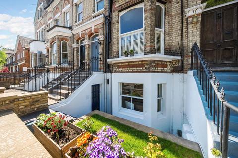 2 bedroom flat for sale, St Andrews Road, Surbiton, KT6
