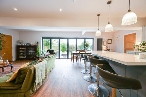 5 Beechcroft Lane, Ringwood, BH24 1QN