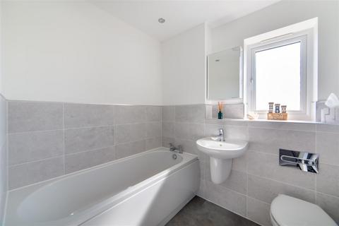 22 Holsworthy Crescent, The Fairways, Cramlington, NE23 8EX