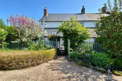 2 bedroom cottage for sale