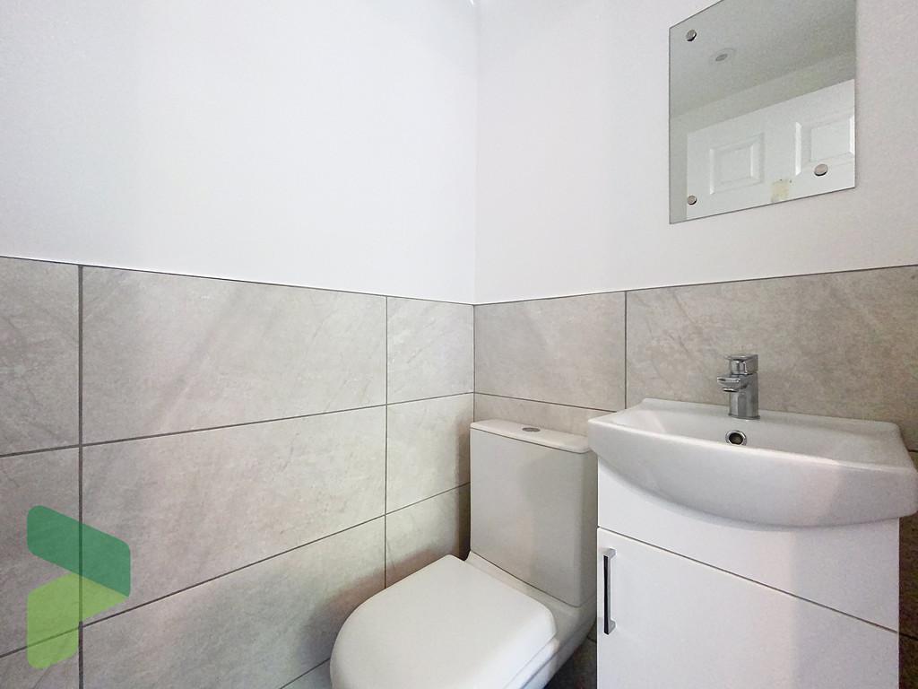Ensuite cloakroom