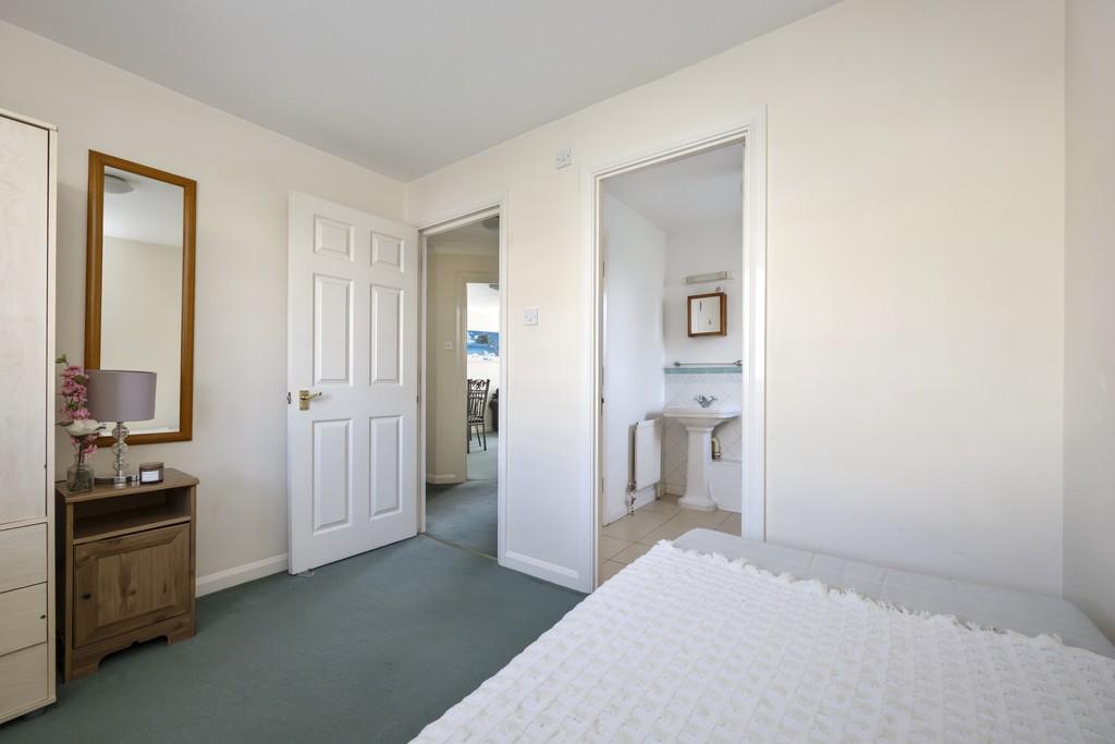 Hamilton Court-009
