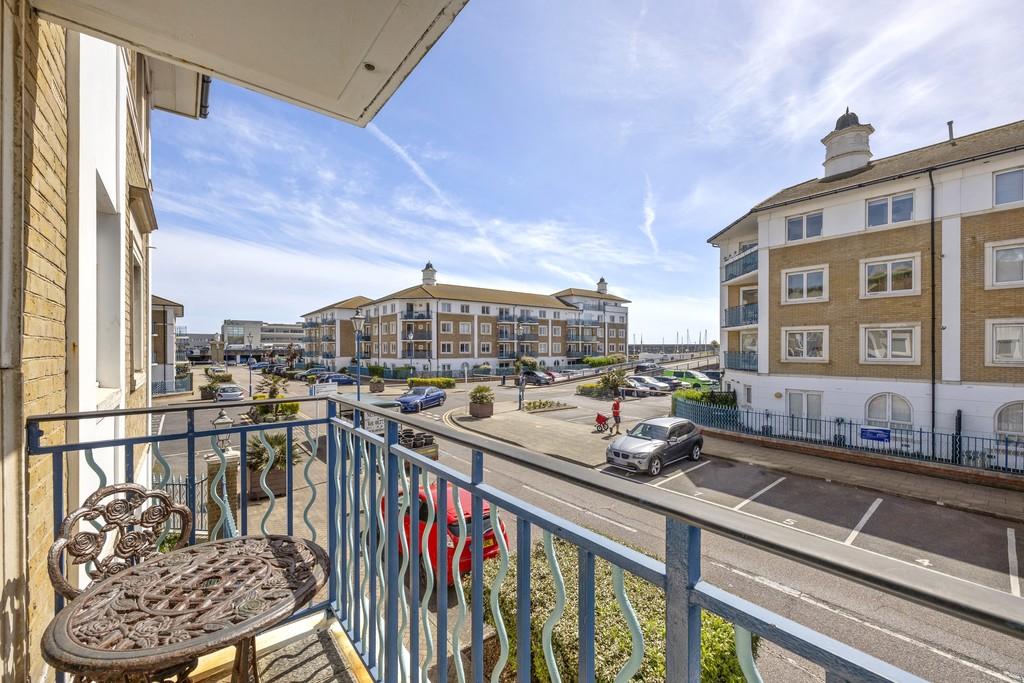 Hamilton Court-016