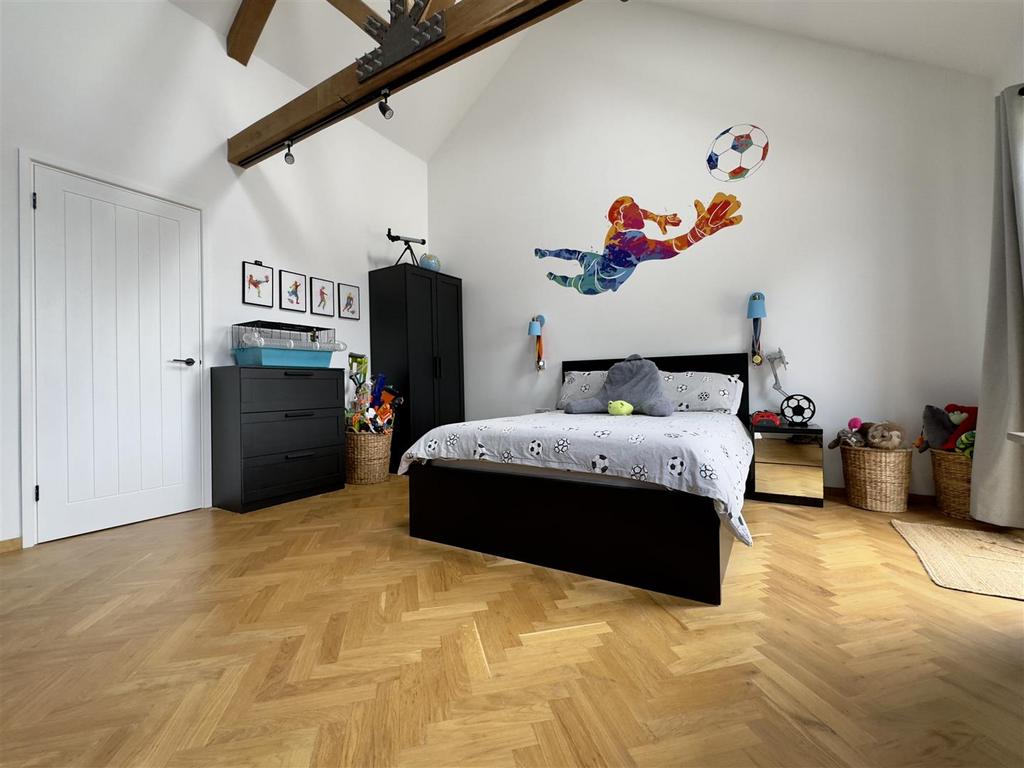 Bedroom TWo.jpeg
