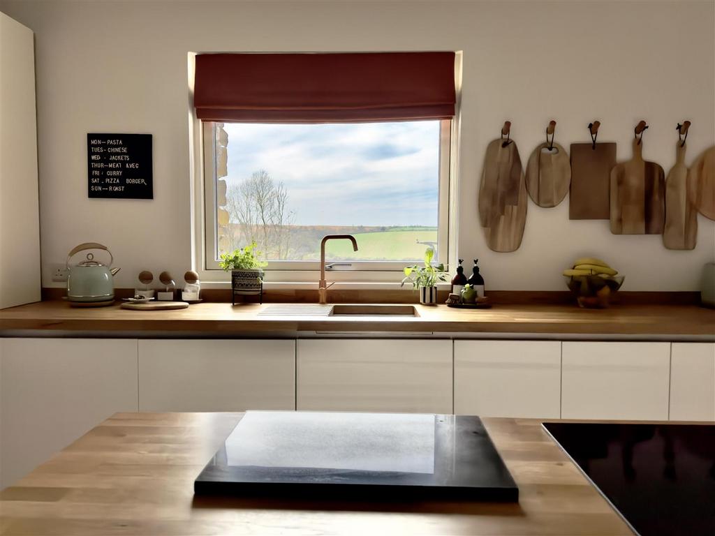KITCHEN.jpeg