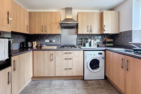 18 Andrews Walk, Blackburn, BB2 3LE