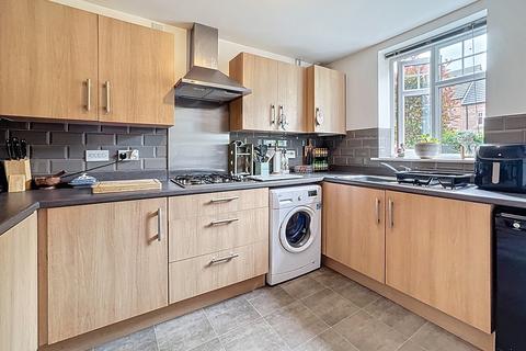 18 Andrews Walk, Blackburn, BB2 3LE