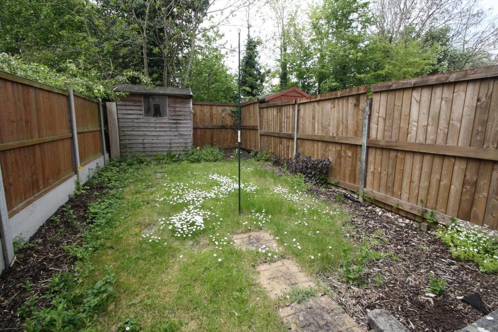 15 Forryans Close Gdn