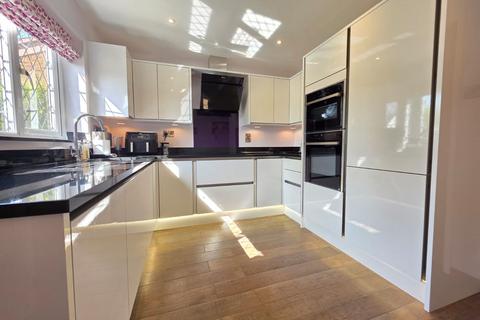 4 bedroom detached house for sale, Heather Crescent, Melton Mowbray, LE13