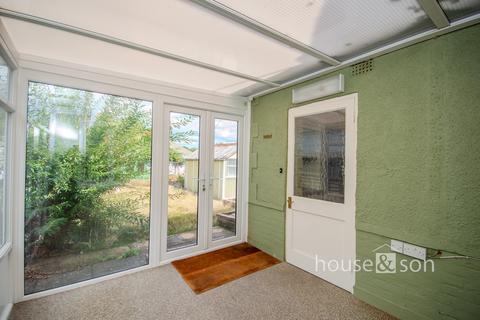 3 bedroom chalet for sale, Wynford Road, Bournemouth