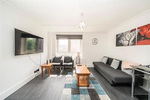 3 bedroom flat for sale, Chatham Street, London SE17