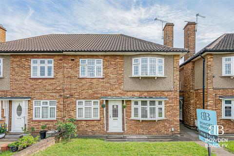 26 Station Road, Gidea Park, Romford, RM2 6DA