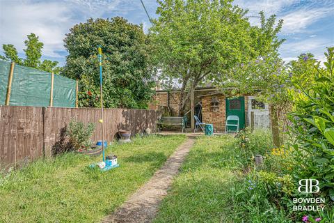 26 Station Road, Gidea Park, Romford, RM2 6DA