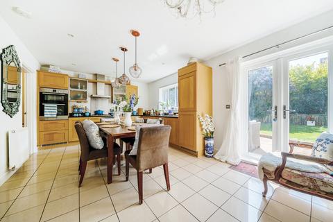 16 Stoneleigh Road, Bromley, BR1 2FW