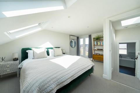 19 Darrell Road, London, SE22 9NJ