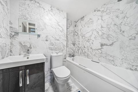 1 bedroom flat for sale, Burnt Ash Hill, Lee, London, SE12