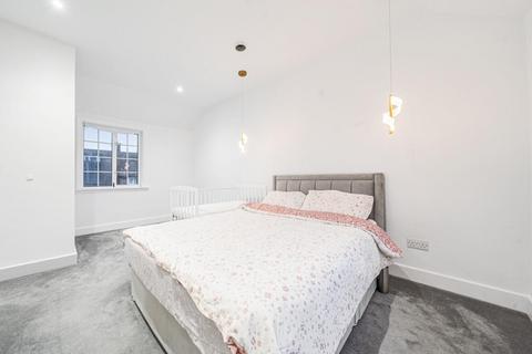 22 Purneys Road, London, SE9 6HT