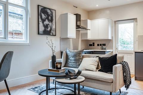 2 bedroom maisonette for sale, Roxley Road, London, United kingdom, SE13