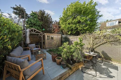 34 Guibal Road, London, SE12 9LX