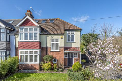 98 Guibal Road, London, SE12 9LZ