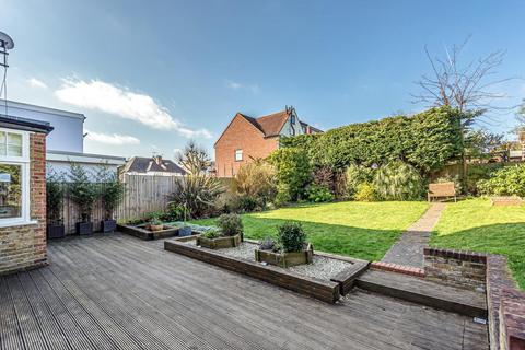 98 Guibal Road, London, SE12 9LZ