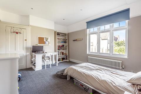 98 Guibal Road, London, SE12 9LZ