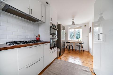 2, Brewster Cottages Courthill Road, London, SE13 6DW