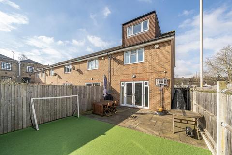 10 Sandlings Close, London, SE15 3SY
