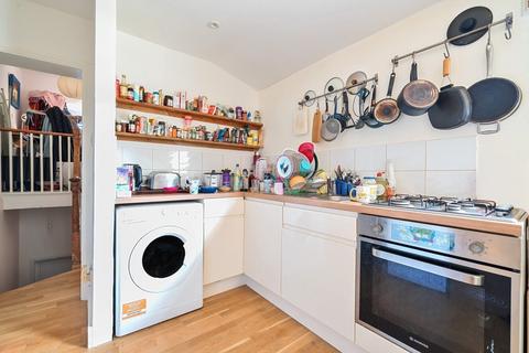 1 bedroom flat for sale, Nunhead Grove, Nunhead, London, SE15