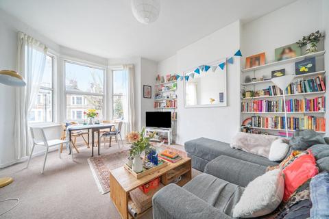 3 bedroom flat for sale, Jerningham Road, New Cross, London, SE14