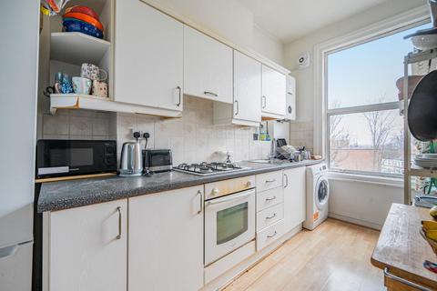 3 bedroom flat for sale, Jerningham Road, New Cross, London, SE14