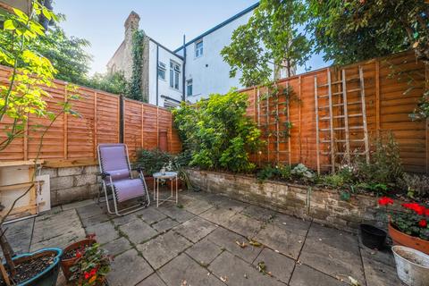 2 bedroom flat for sale, Mount Ephraim Road, Streatham, London, SW16