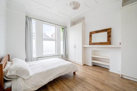 2 bedroom flat for sale, Mount Ephraim Road, Streatham, London, SW16