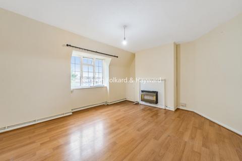3 bedroom flat to rent, Winchfield Road, London, SE26