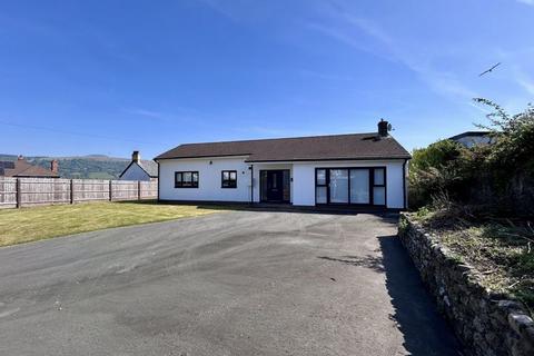 3 bedroom detached bungalow for sale, Station Road, Govilon, Abergavenny