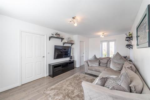 3 bedroom end of terrace house for sale, Cloverfield, West Allotment, NE27