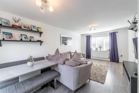 3 bedroom end of terrace house for sale, Cloverfield, West Allotment, NE27