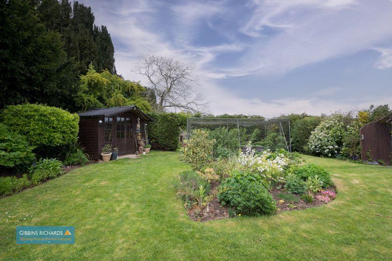 Garden/Summerhouse