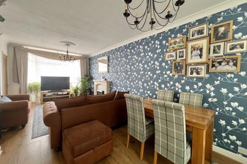 3 bedroom semi-detached house for sale, Oundle Road, Kingstanding, Birmingham, B44 8EP